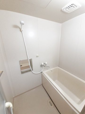 バス・シャワールーム　お風呂で日々の疲れを落としましょう