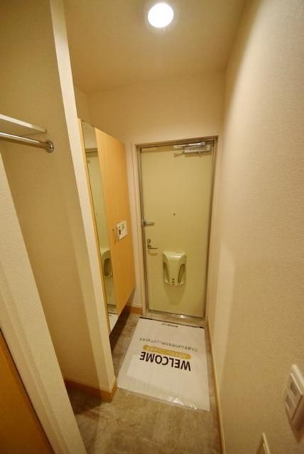 玄関　※別号室参考写真です