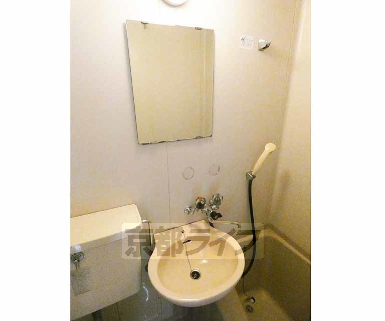 洗面設備　清潔感あります。