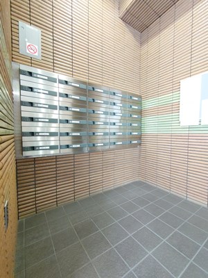 その他　コート・イシハラ