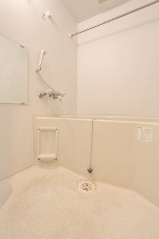 バス・シャワールーム　参考写真（同物件別部屋）