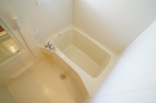 バス・シャワールーム　参考、同建物・反転間取りの号室