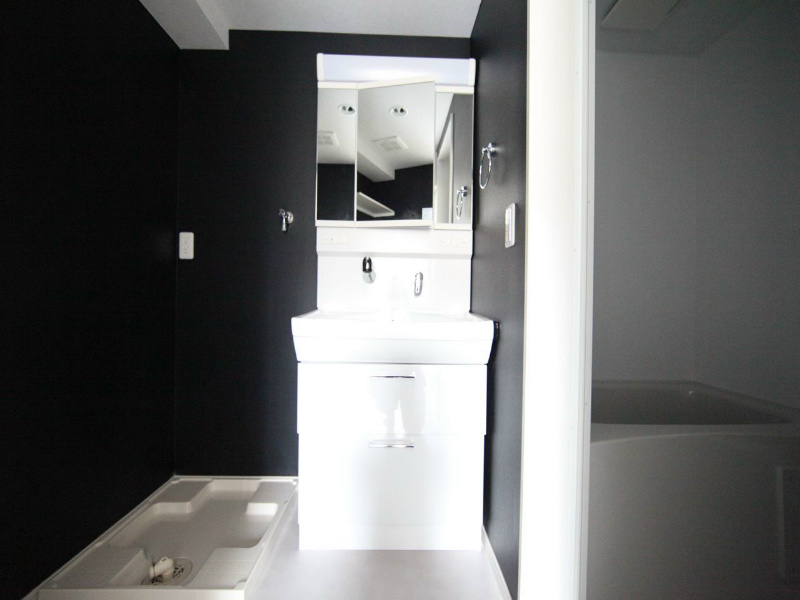 洗面設備　脱衣所　独立洗面台（シャンプードレッサー）洗濯機用意できます