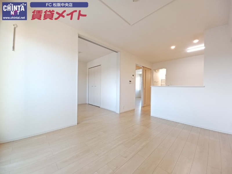 居室・リビング　同型参考写真