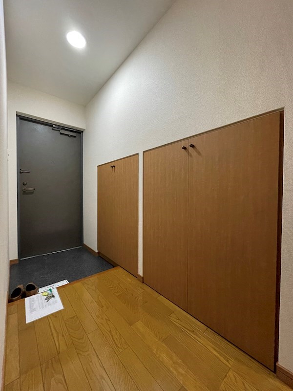 玄関　玄関です。（別部屋参考写真）。