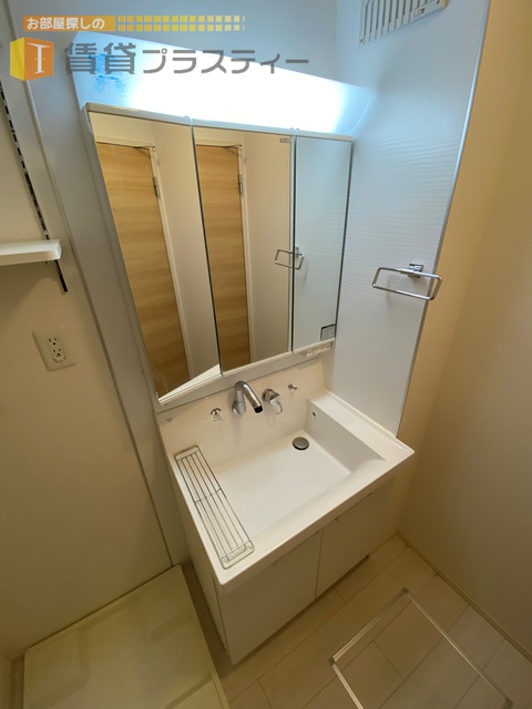 洗面設備　独立洗面台はマスト