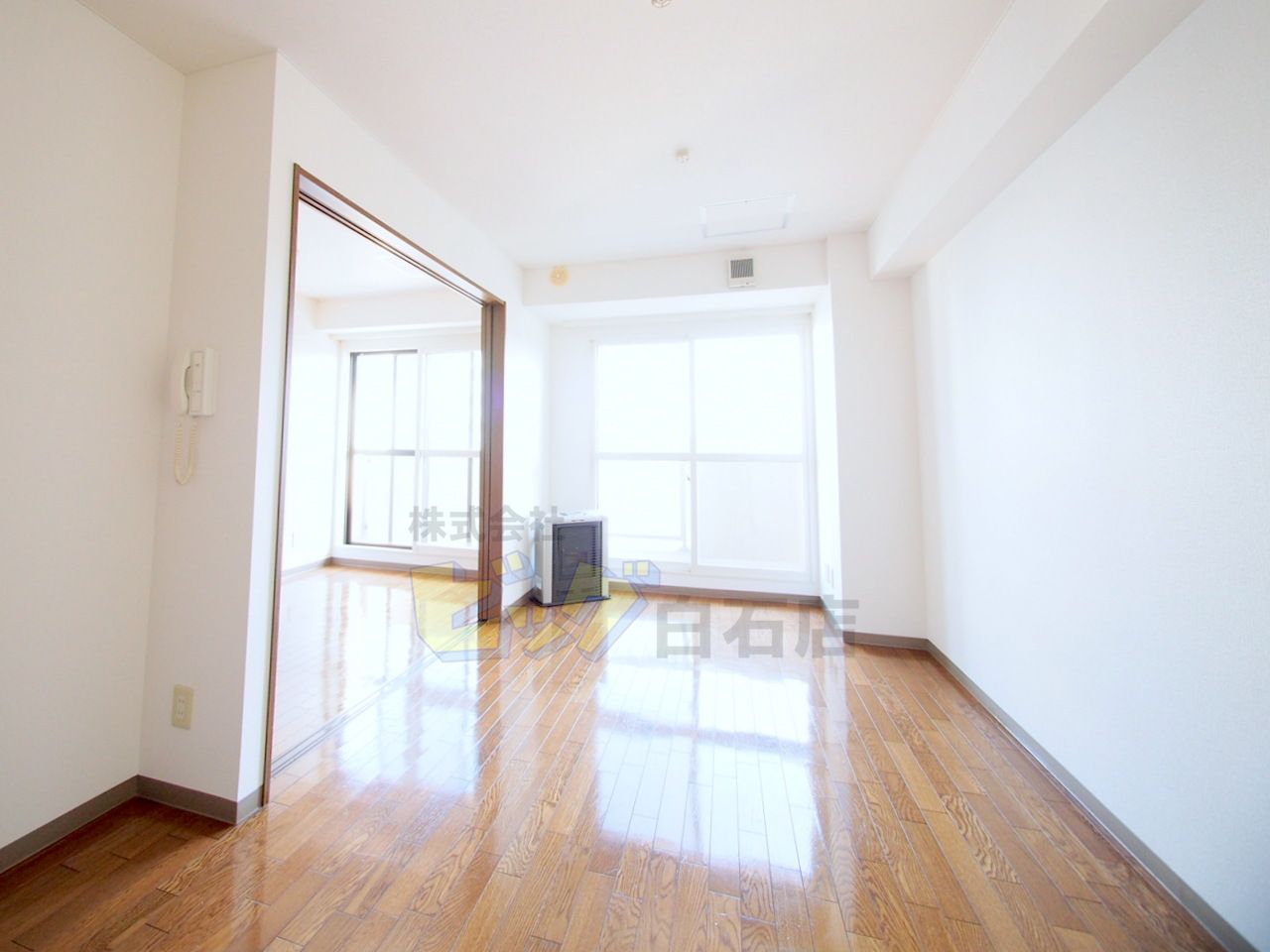 居室・リビング　陽当たり良好で明るいリビングです♪