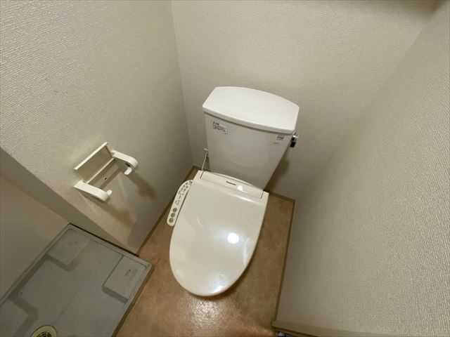 トイレ　別部屋参考写真