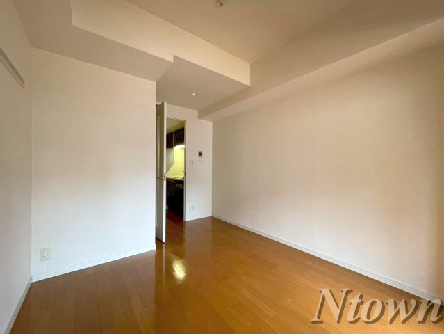 居室・リビング　こちらの居間で趣味の時間をお楽しみください