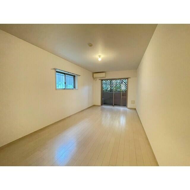 居室・リビング　※同間取り別室