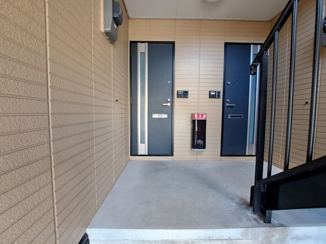 エントランス　玄関前