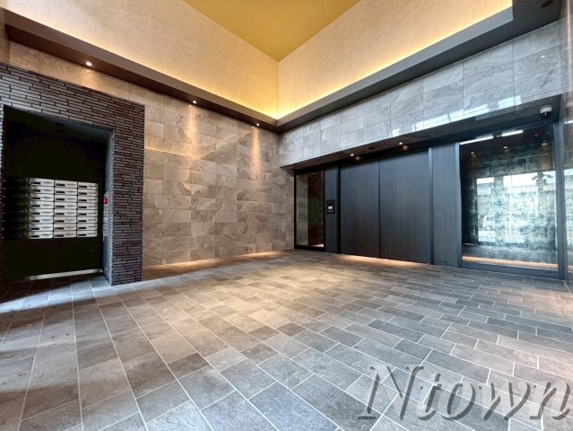 エントランス　清潔なエントランスです