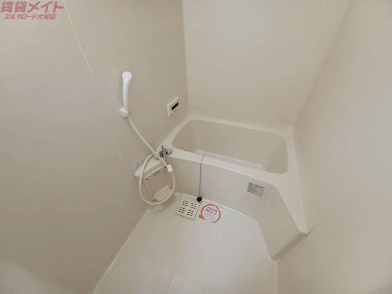 バス・シャワールーム　別部屋参考写真です。