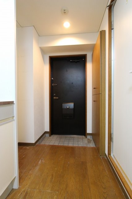 玄関　同物件別号室