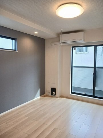 居室・リビング　ゆったり過ごせる居間です