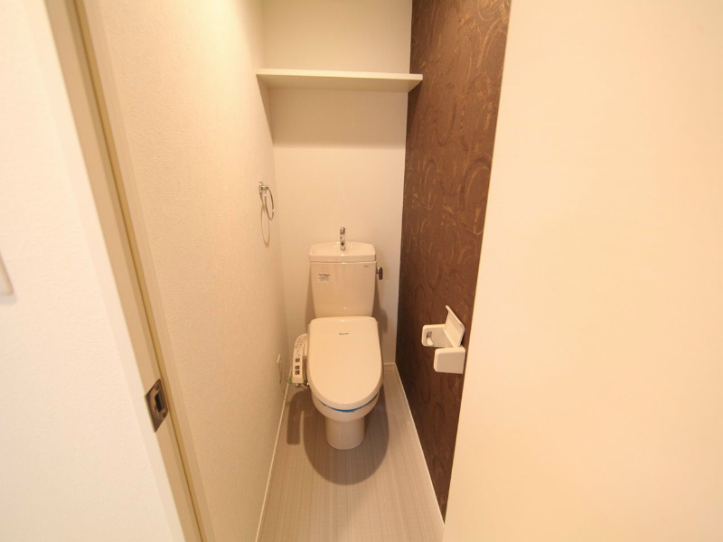 トイレ　温水洗浄暖房便座付トイレ