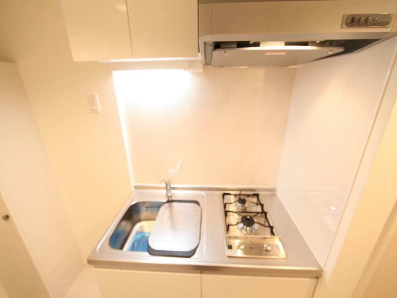 キッチン　システムキッチン（ガス2口）冷蔵庫・レンジ等ご用意できます