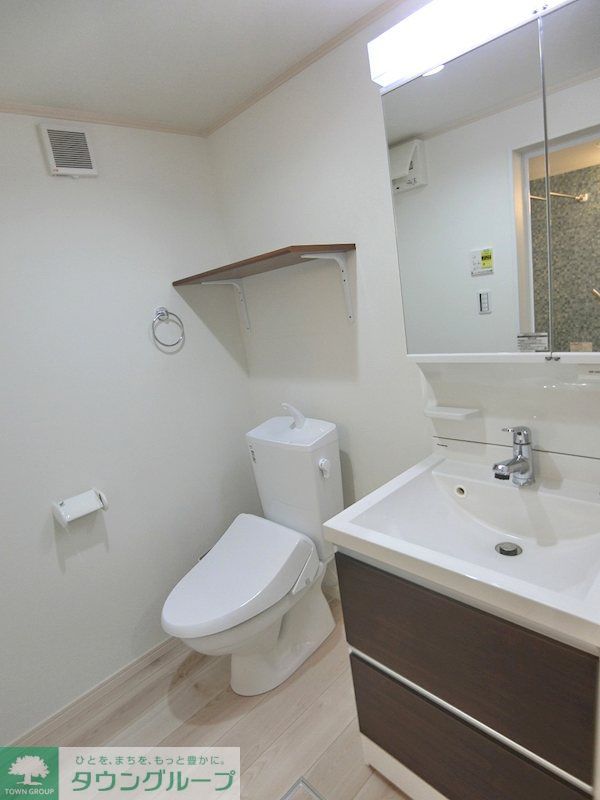 洗面設備　独立洗面台を完備し、朝の身支度が快適です♪