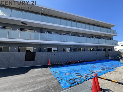 建物外観　宅配ボックス・モニター付きオートロックでセキュリティ安心♪