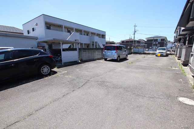 駐車場　敷地内駐車場