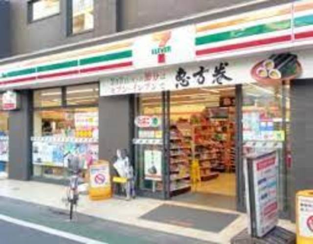 コンビニ　セブンイレブン練馬富士見台駅南店（コンビニ）まで399m