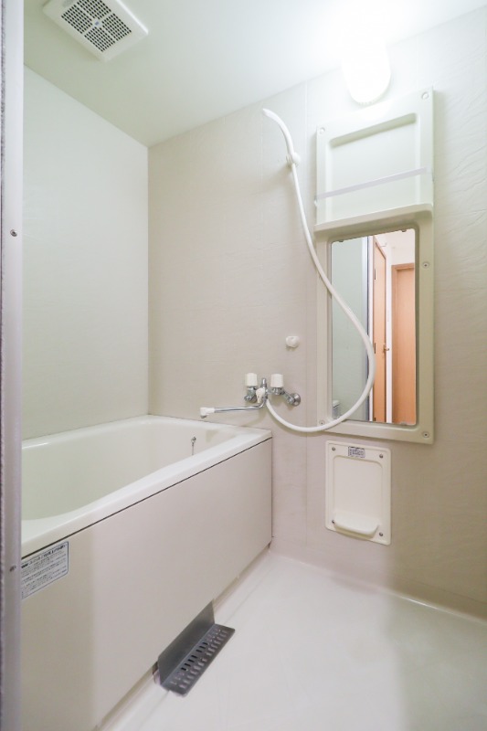 バス・シャワールーム　図面と現状に相違がある場合には現状を優先