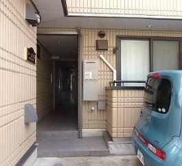 ロビー　駐車場