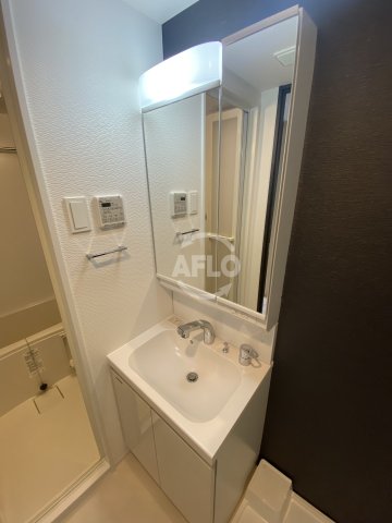 洗面設備　ファーストフィオーレ大阪城イースト　独立洗面台