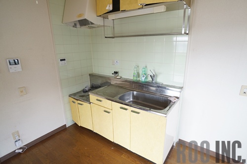 キッチン　写真は反転のお部屋です