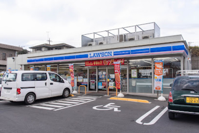 コンビニ　ローソン八王子越野店（コンビニ）まで393m