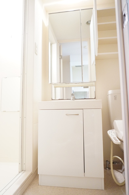 洗面設備　忙しい朝に嬉しい洗面化粧台