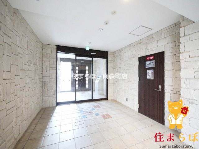 エントランス　共用部の印象も大切に