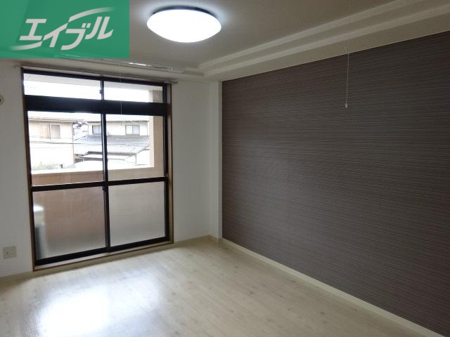 居室・リビング　室内