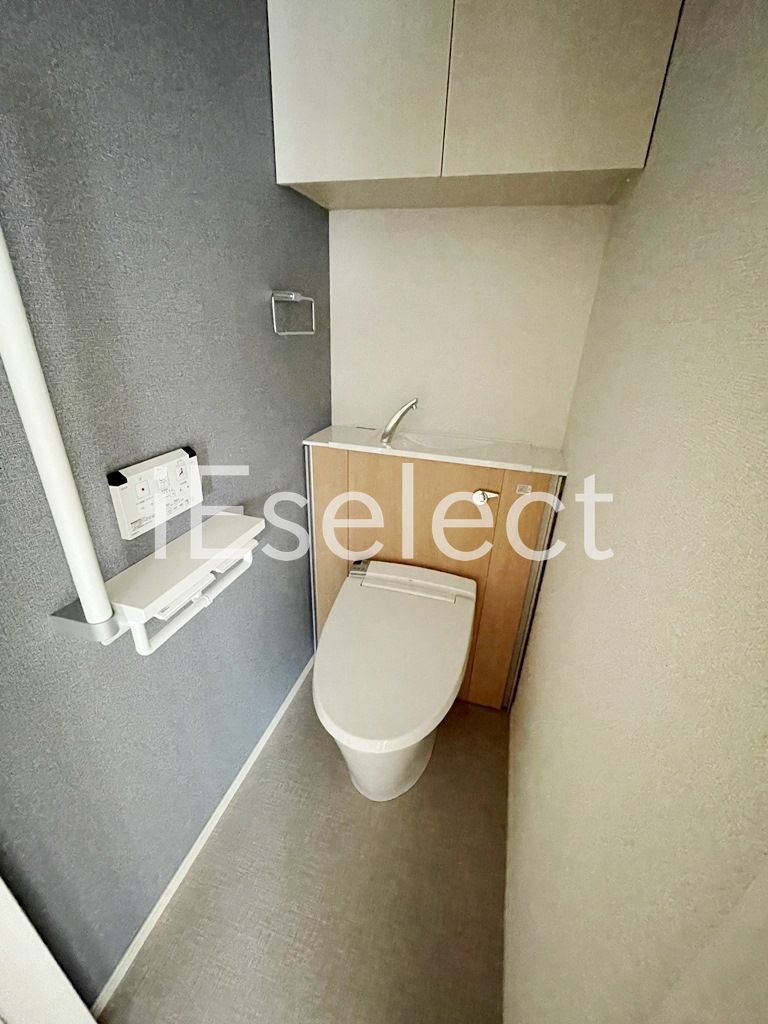 トイレ　洗浄機能付き♪