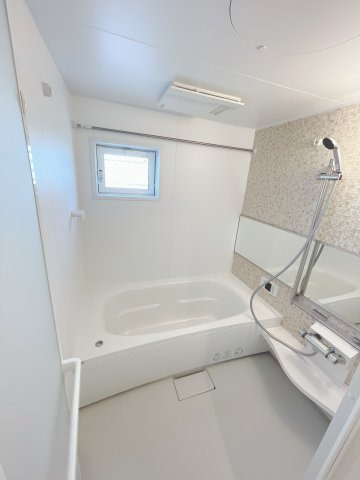 バス・シャワールーム　同施工会社、別物件のお部屋の写真です。参考にご覧ください。