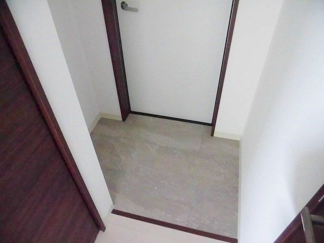 玄関　モデルルームです。