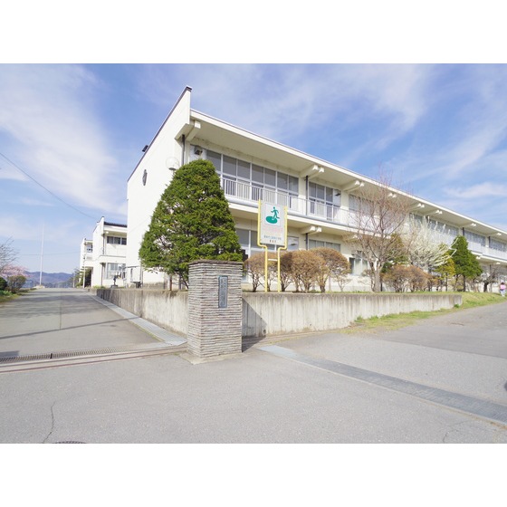 小学校　須坂市立高甫小学校（小学校）まで1255m