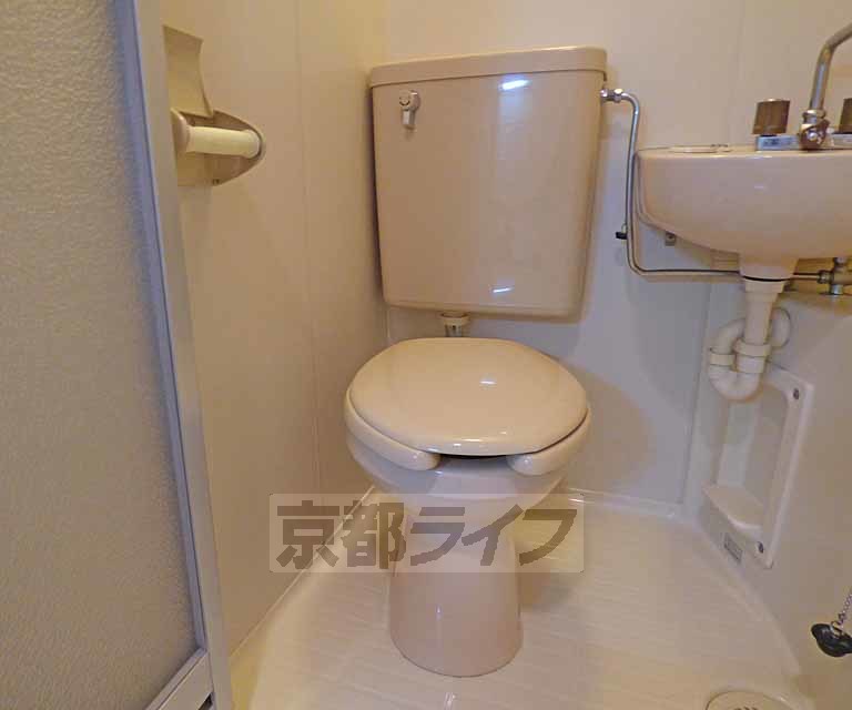 トイレ　ユニットなのでお掃除しやすいです。