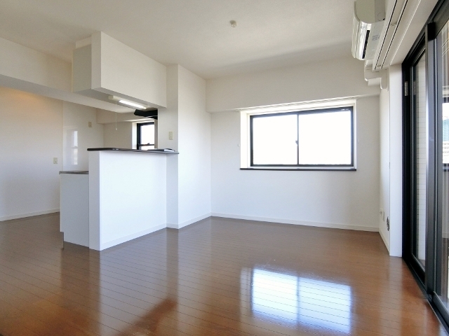 居室・リビング　図面と現状に相違がある場合には現状を優先