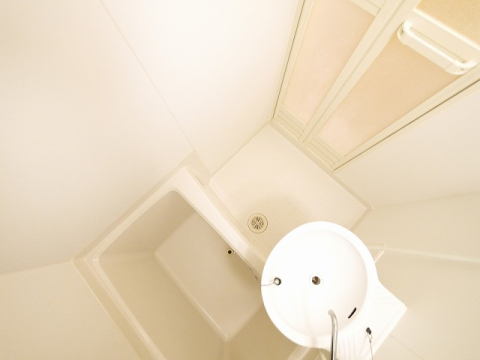 バス・シャワールーム　ゆったり過ごせるお風呂です