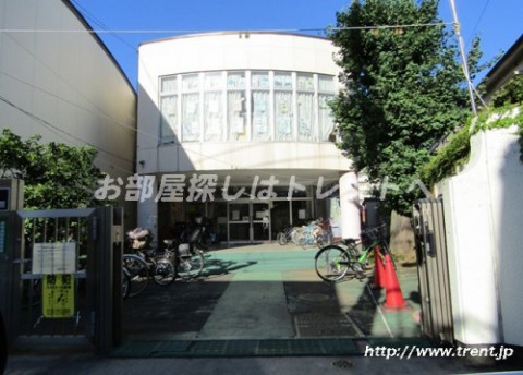 幼稚園・保育園　高田馬場第一児童館（幼稚園・保育園）まで470m