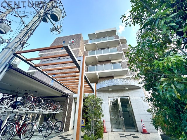 建物外観　宅配BOX付きで不在時にも便利！