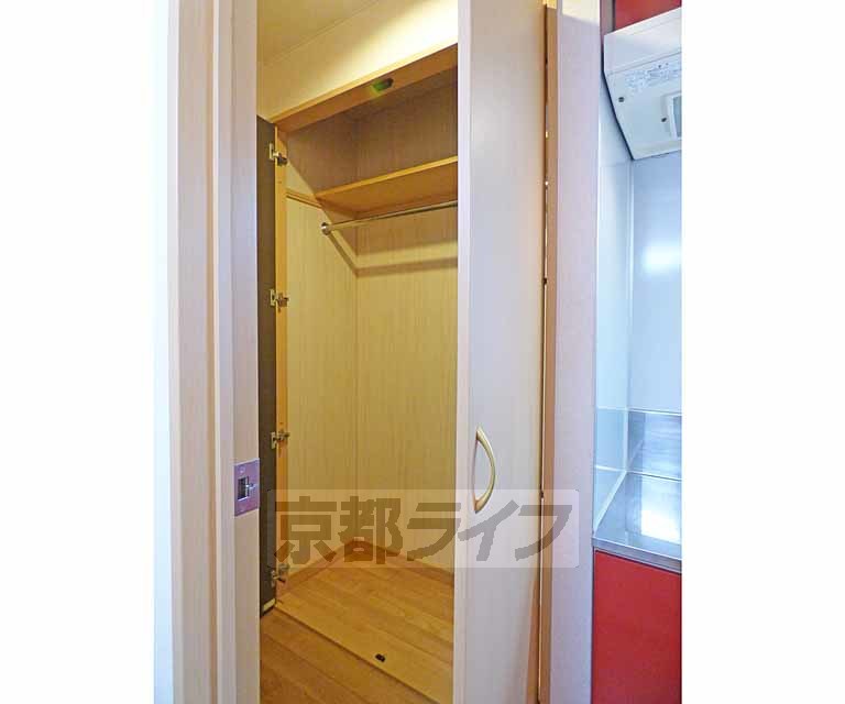 収納　広々とした収納です。