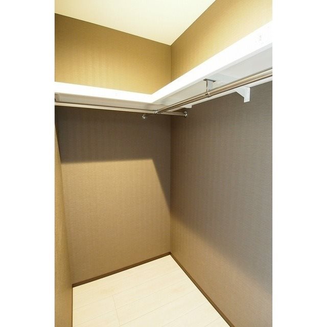 収納　奥行のあるウォークインクローゼット！