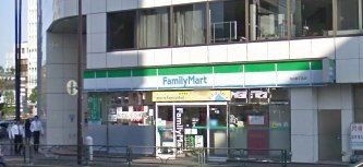 コンビニ　ファミリーマート四谷四丁目店（コンビニ）まで186m
