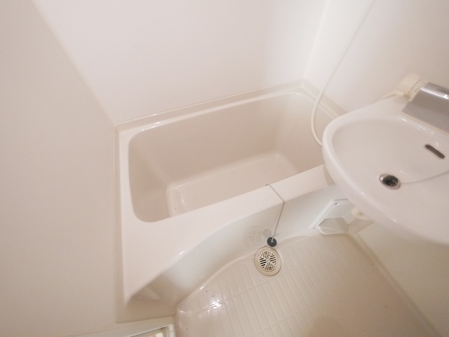 バス・シャワールーム　日々の疲れを癒すお風呂付です