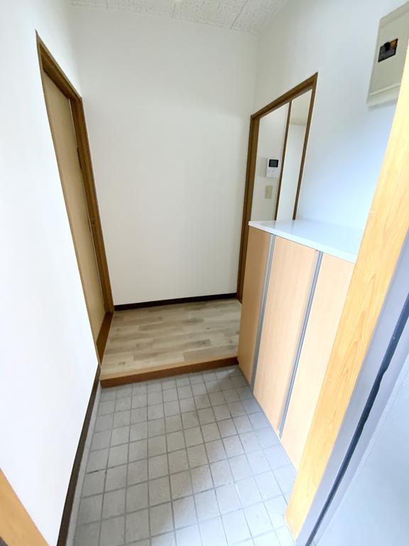 玄関　別部屋同間取り