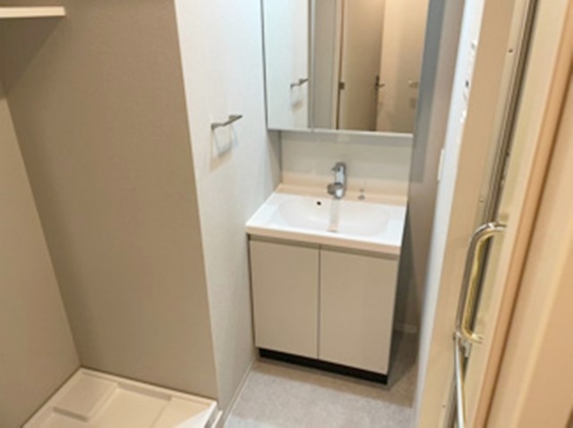 洗面設備　身支度に便利な洗面台！