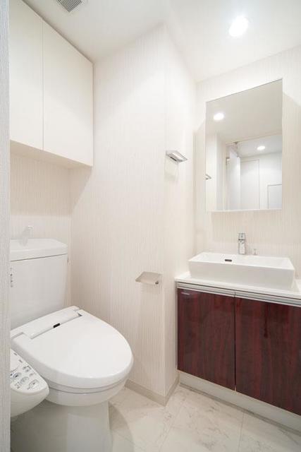 トイレ　※写真は同タイプ住戸です。