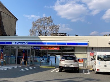 コンビニ　ローソン盛岡本町通二丁目店（コンビニ）まで404m